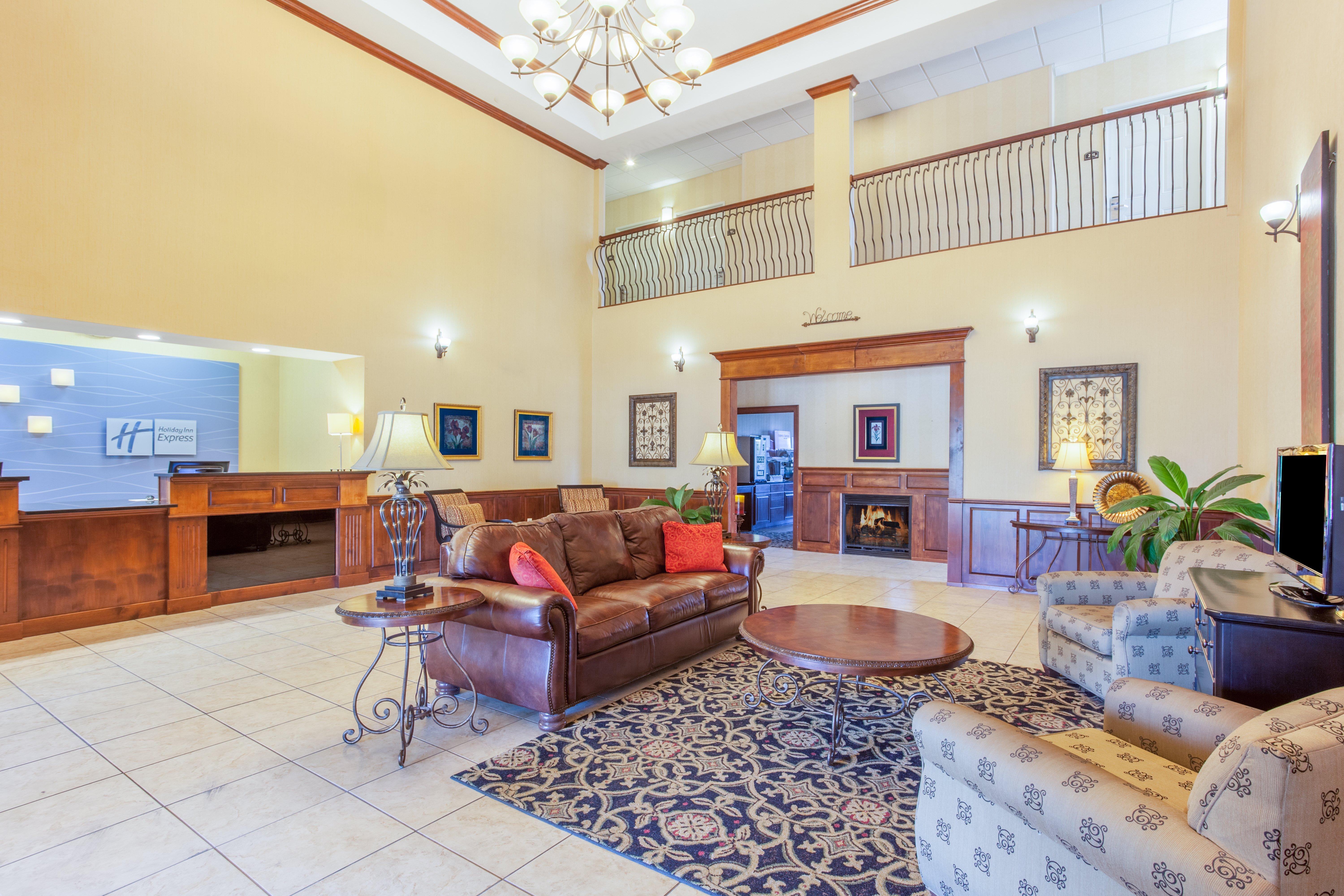 Holiday Inn Express Hotel & Suites Clarksville Exteriér fotografie
