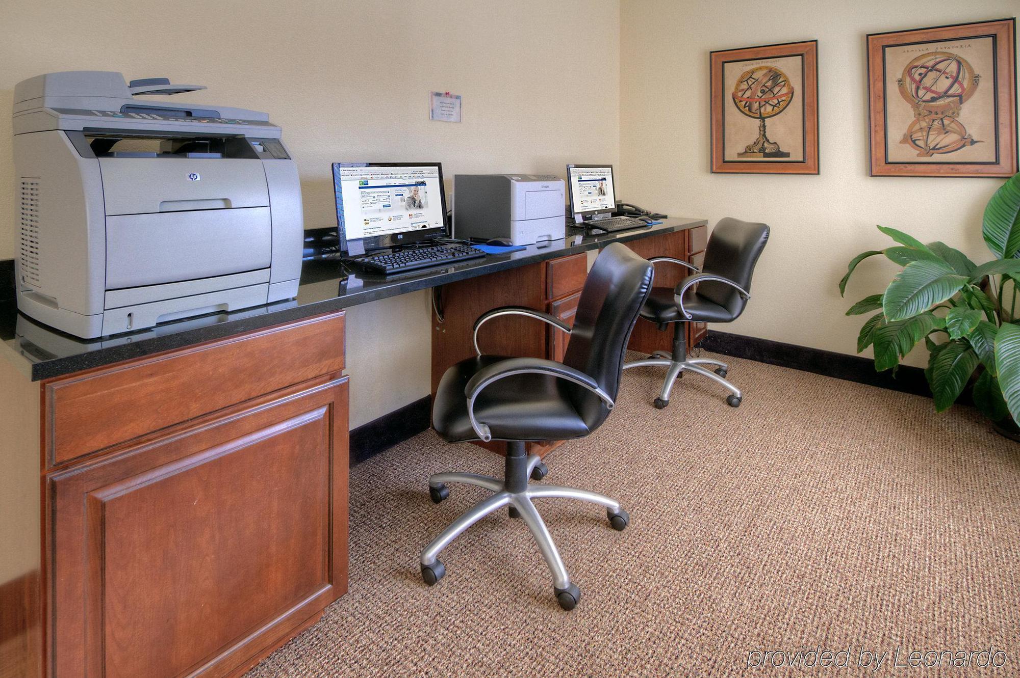 Holiday Inn Express Hotel & Suites Clarksville Exteriér fotografie