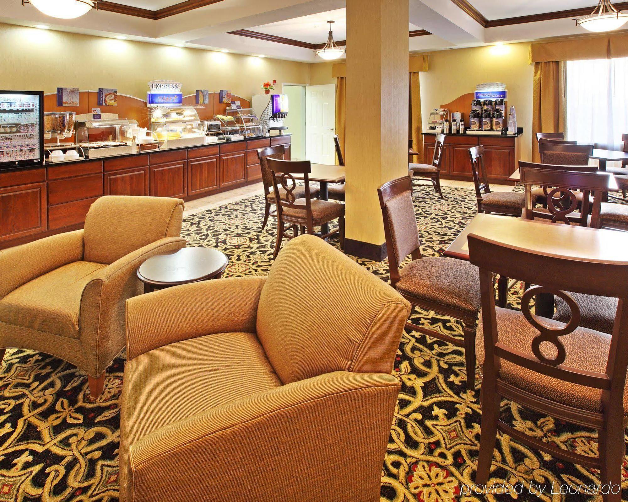 Holiday Inn Express Hotel & Suites Clarksville Exteriér fotografie