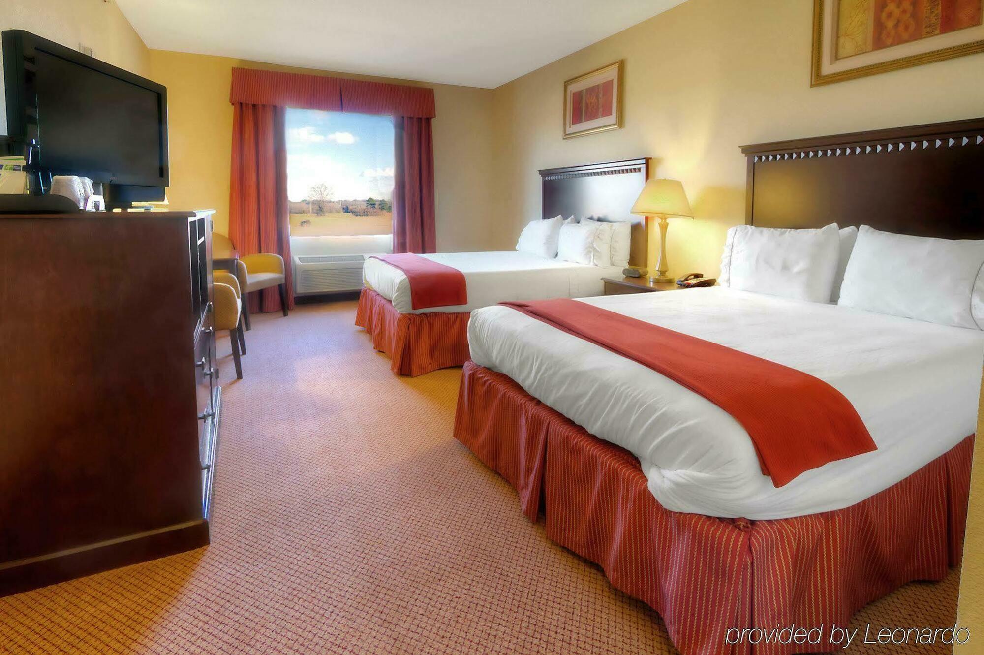 Holiday Inn Express Hotel & Suites Clarksville Exteriér fotografie